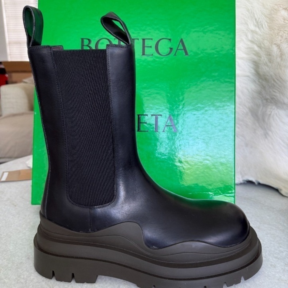 Bottega Veneta Military Calf Black Leather Brown & Black Tire Boot 630284 (44) - Picture 8 of 12